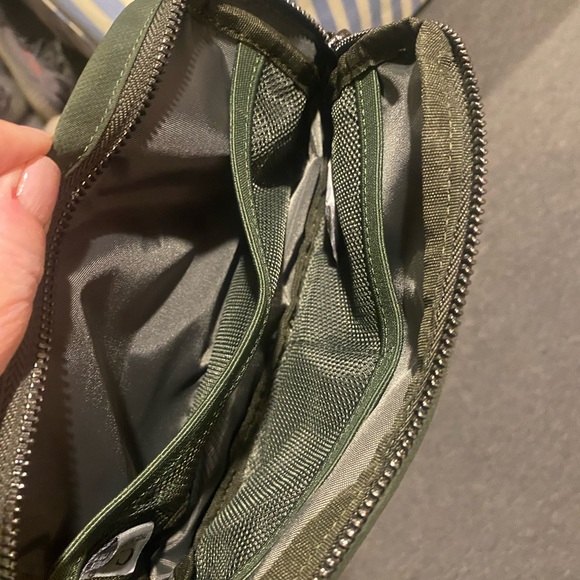 C.C Camo Fanny Pack - Waterproof - Picture 3 of 3